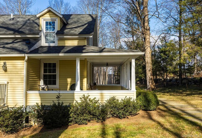 Photo - 6 Starr Ridge Rd