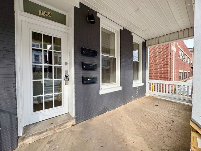 Photo - 133 W Maple St Unidad Apt 2