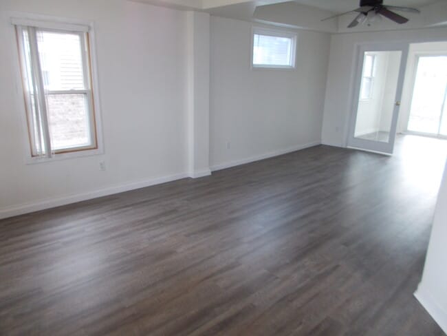 Photo - 3341 Buckingham Ave