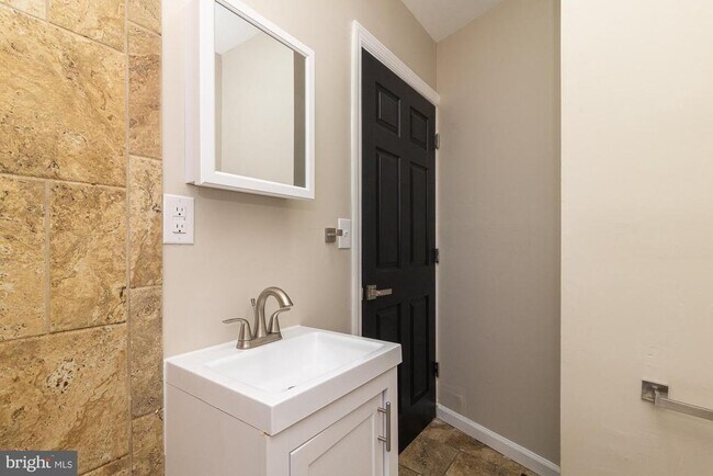 Photo - 217 Parkinson Ave