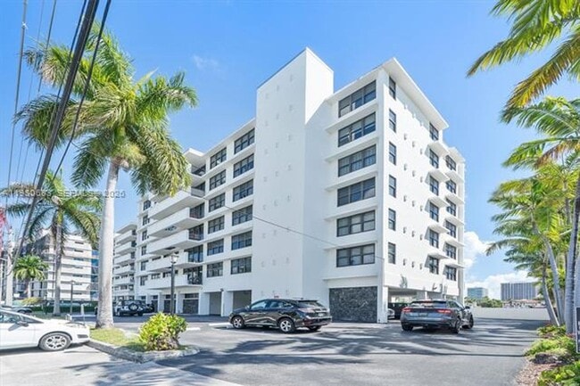 Photo - 10101 E Bay Harbor Dr Unit 10101 E Bay Harbor Dr # 206