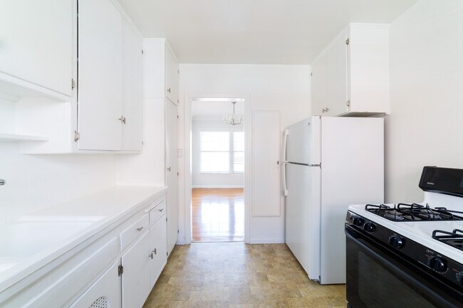 Photo - 452 S New Hampshire Ave Unit 3
