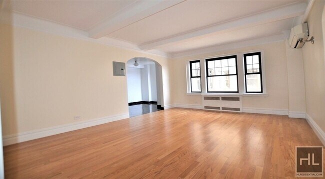 Photo - Christopher Street Unit 5A