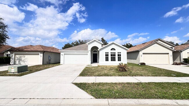 Photo - Spacious 4 bedroom 2 bathroom Home in Sanford