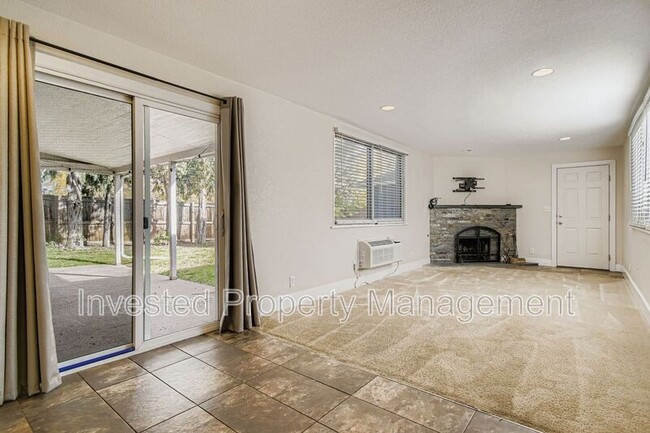 Photo - 2400 Pontiac St