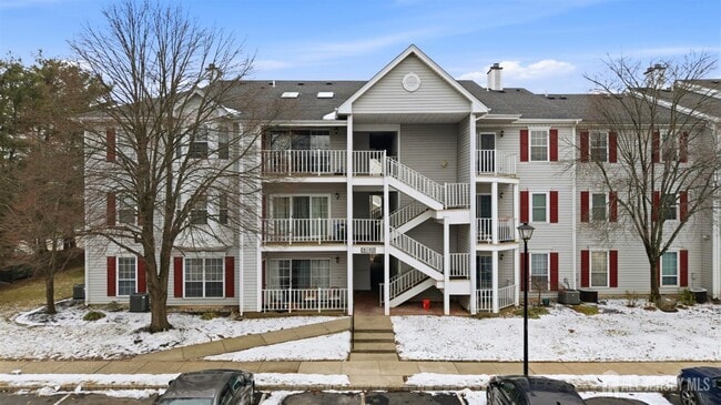 Building Photo - 12 Kingston Run