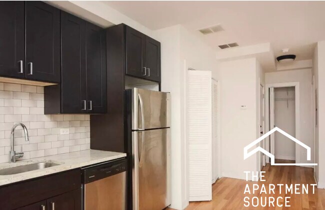 Photo - 2203 W Eastwood Ave Unidad 1NE