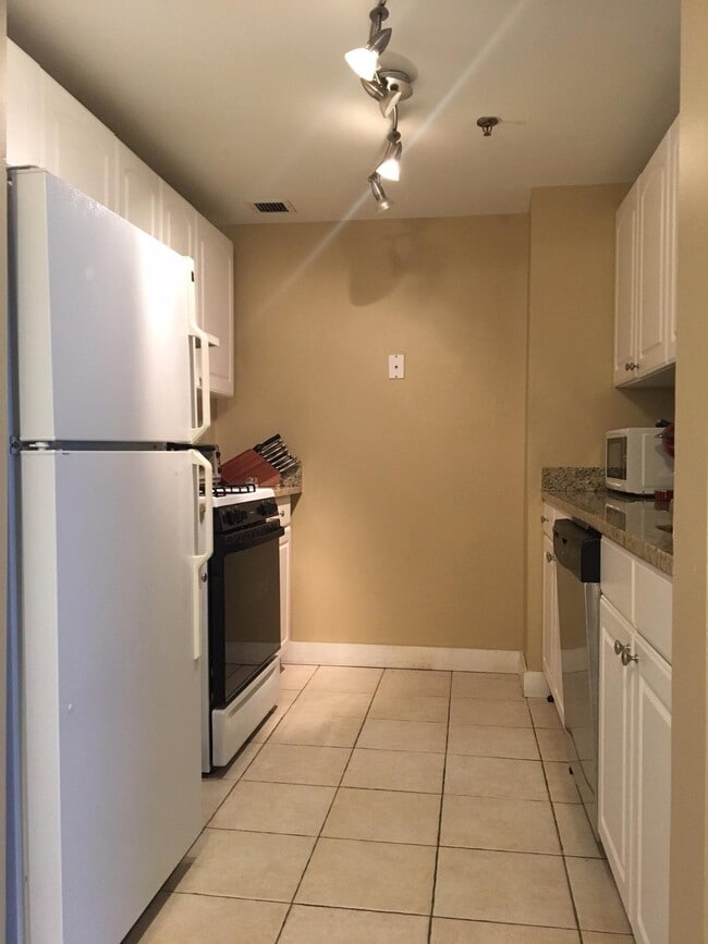 Photo - 15 North Beacon St Unidad 603