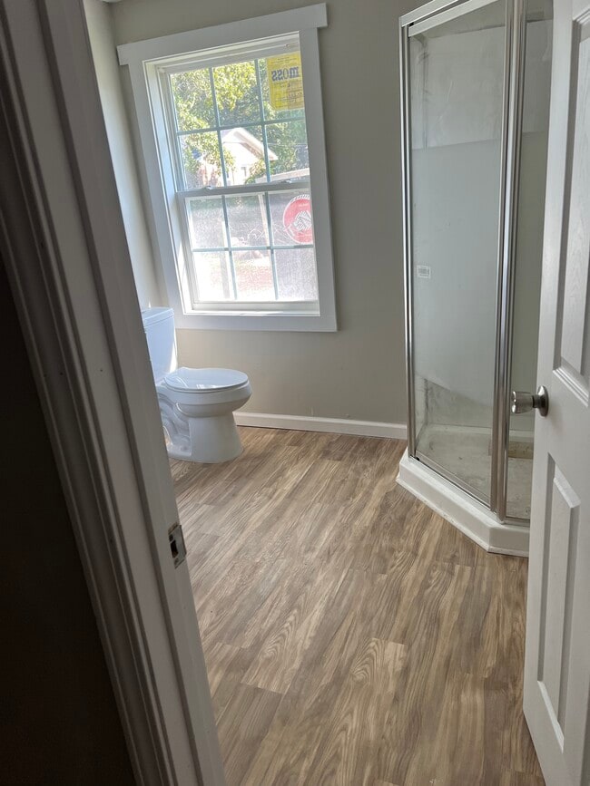 UNIT A HAS A TUB/SHOWER, PIC WILL BE UPLOADED SOON - 405 Perkins St Unit A