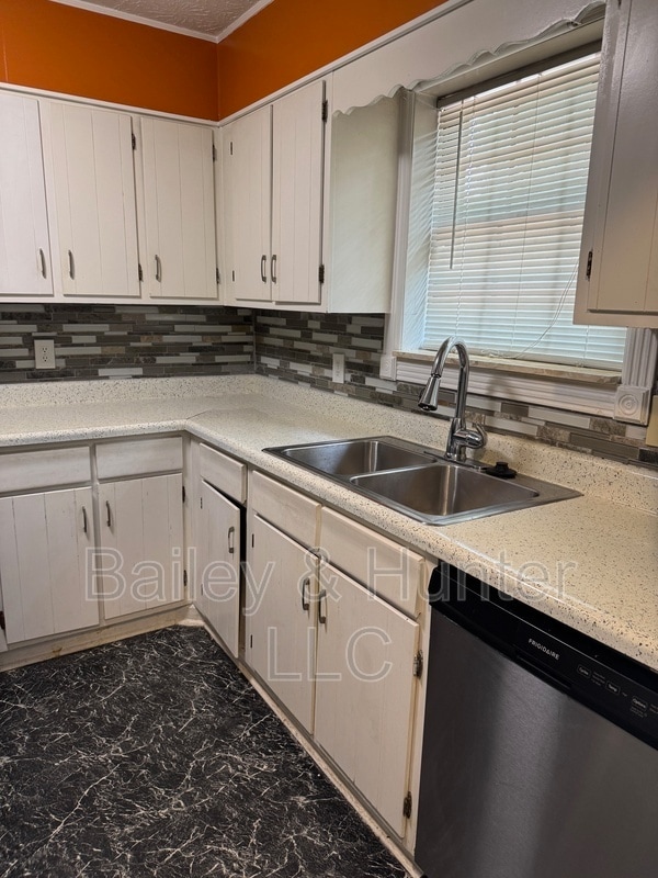 Photo - 1327 Woodstone Ter