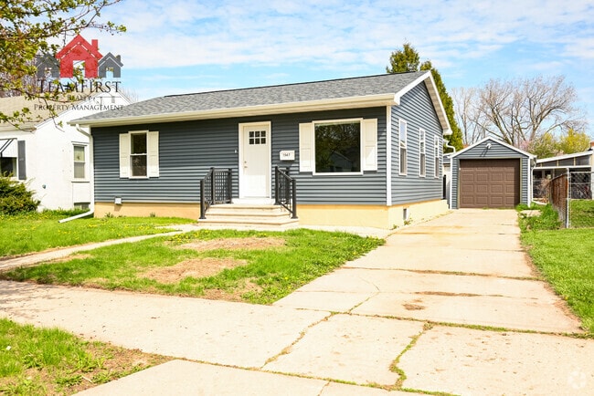 Building Photo - 1547 Harold St Rental