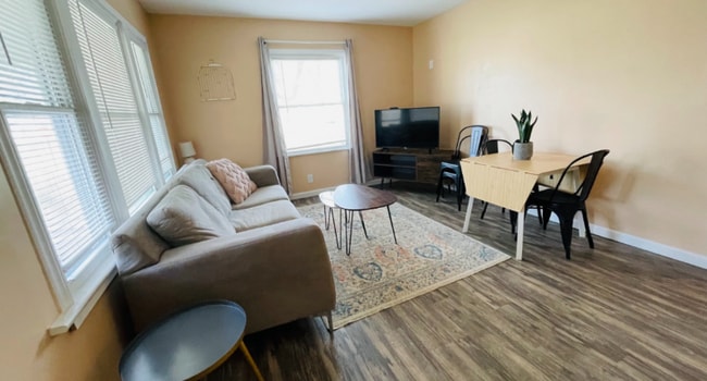 Photo - 526 Carolyn Ave