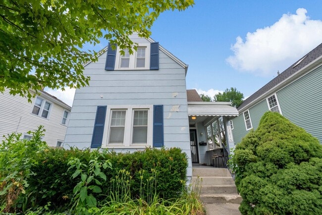 Photo - 1561 Glenn Ave