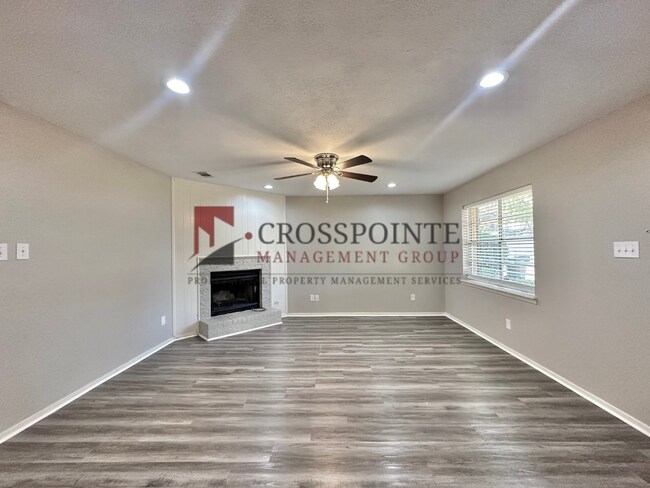 Photo - Edinburgh 4510/4512 Unit 4510 Edinburgh