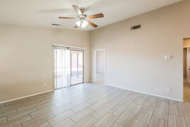 Photo - 2525 S 109th Dr