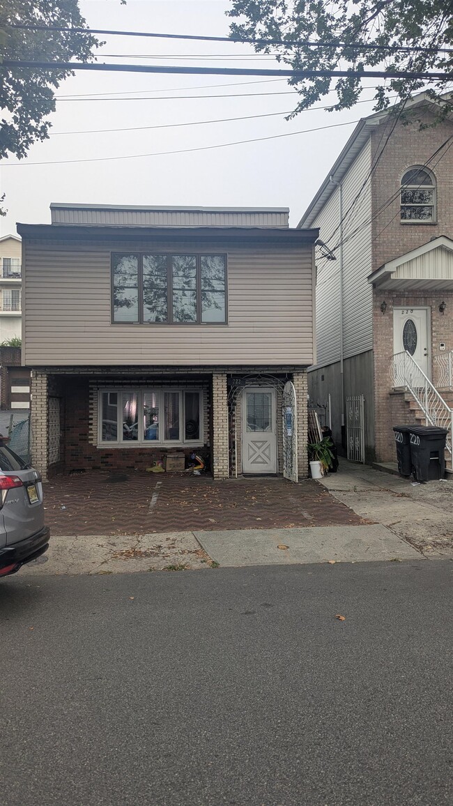 Building Photo - 222 Terrace Ave Rental