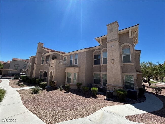 Building Photo - 10550 W Alexander Rd Unit 2140