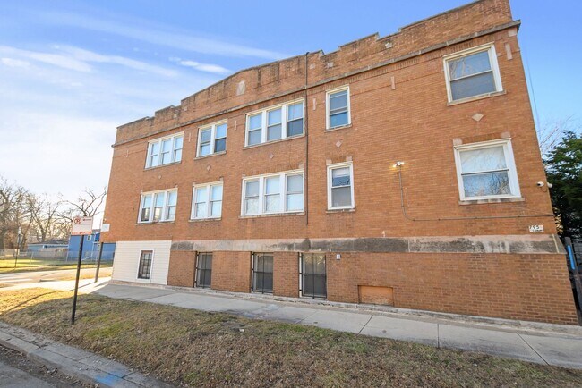 Photo - 7956 S Normal Ave