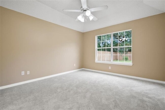 Photo - 668 Willow Pointe Dr