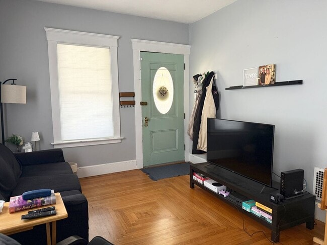 Photo - 73 Hawthorne Ave