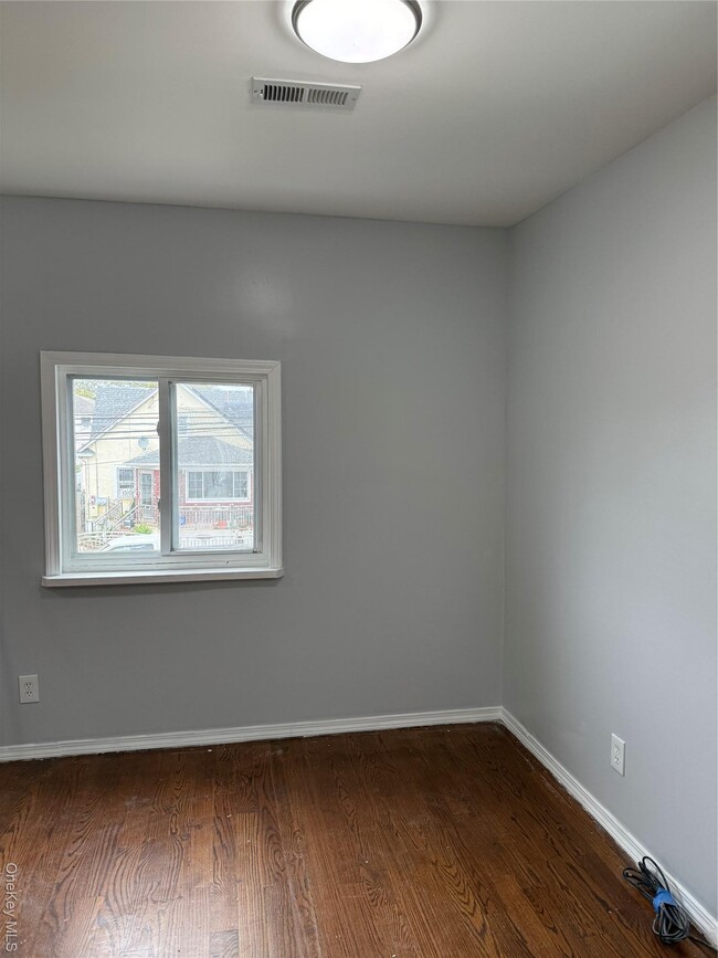 Photo - 119-24 199th St