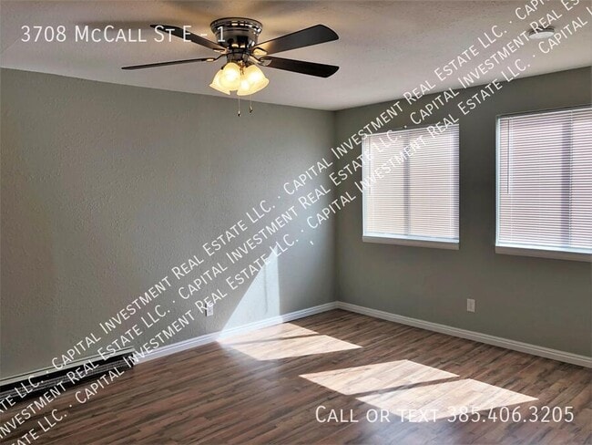 Photo - 3708 McCall St E Unit 1