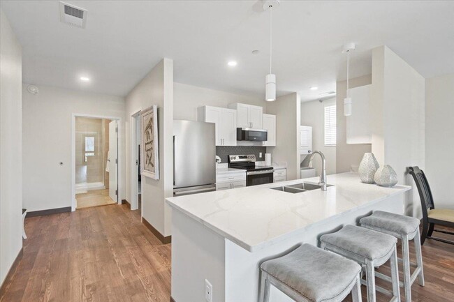 Photo - 12040 Forrest St