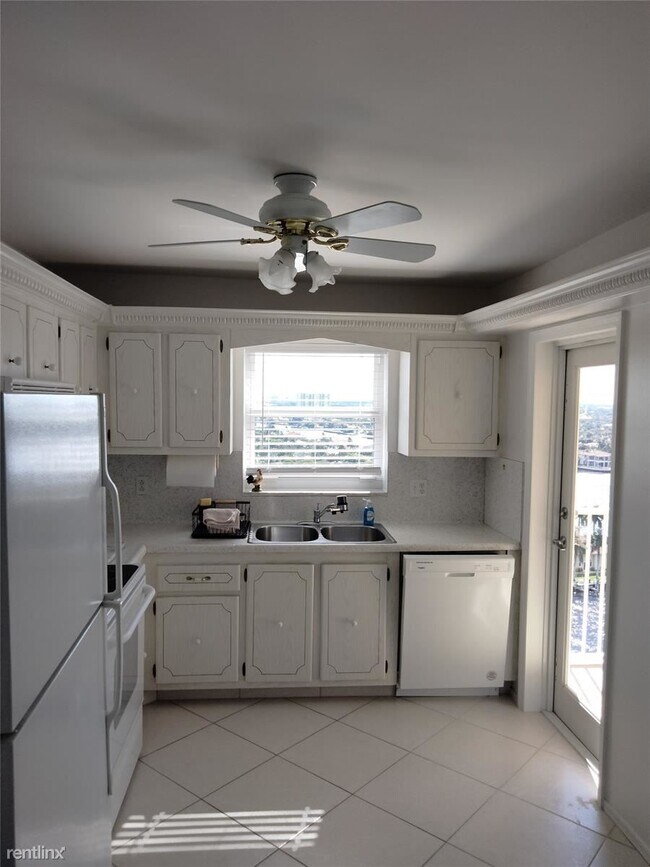 Photo - 2 br, 2 bath Condo - 1200 Hibiscus Ave # PH8 Unidad # PH8