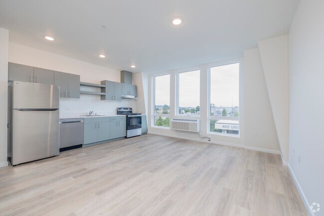 Studio, 1BA - 558SF - Kitchen