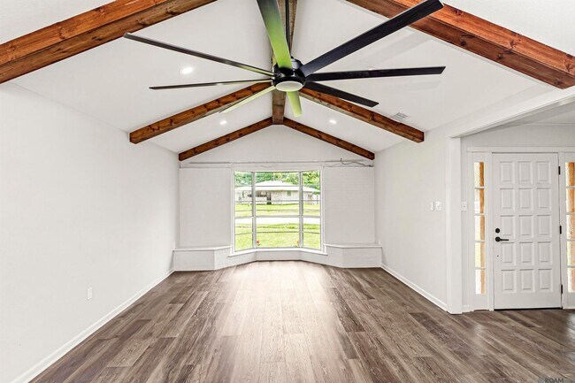 Photo - 535 Thornwood Dr