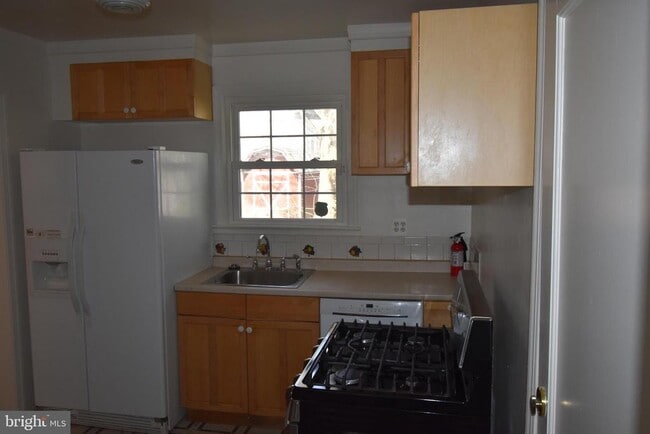 Photo - 6001 26th St N
