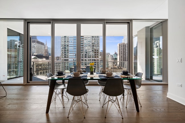 Photo - 66 E Randolph St