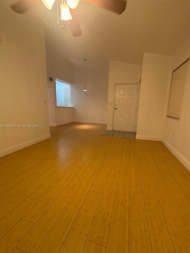 Photo - 2831 N Oakland Forest Dr Unit 201