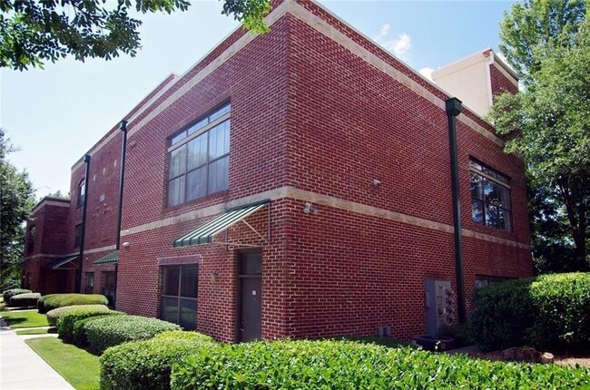 Photo - 791 Wylie St SE