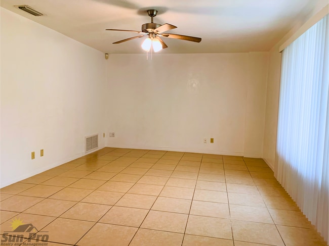 Photo - 1505 Edgewater Rd