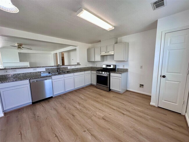 Photo - 3927 Brook Garden Ln