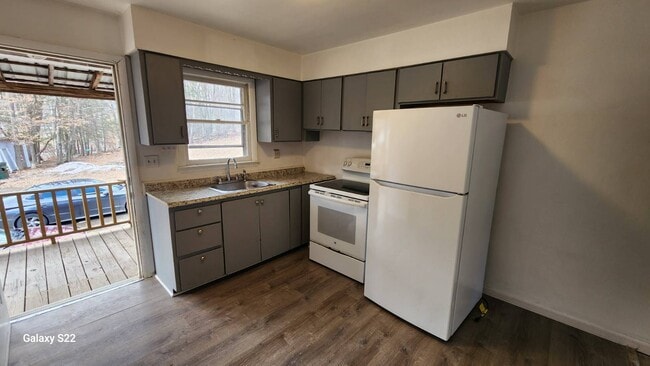 Building Photo - 7 Denman Mountain Rd Unit 3