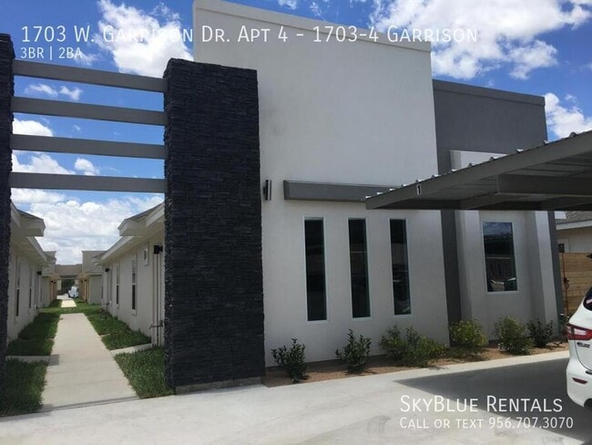 Building Photo - 1703 W Garrison Dr Unit 1703-4 Garrison