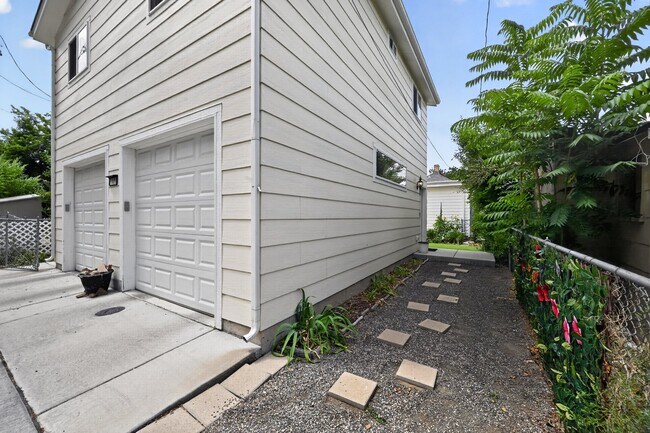 Photo - 1420 Dayton St