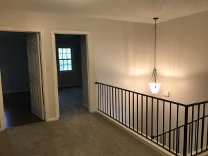 Photo - 200 Heatherwood Park Way