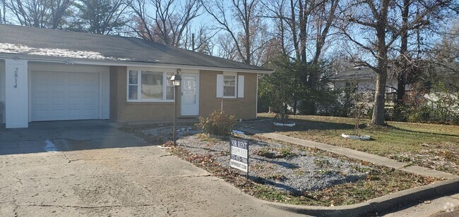 Building Photo - 2bd, 1 ba duplex, central N Columbia near ... Rental