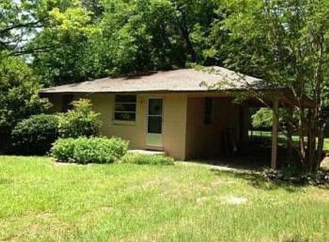 Building Photo - Renovated 2BR Ranch Near UGA in Bogart/Cleveland Road Area