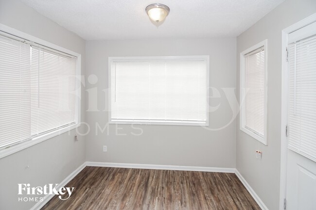 5191 Kingswood Cove
