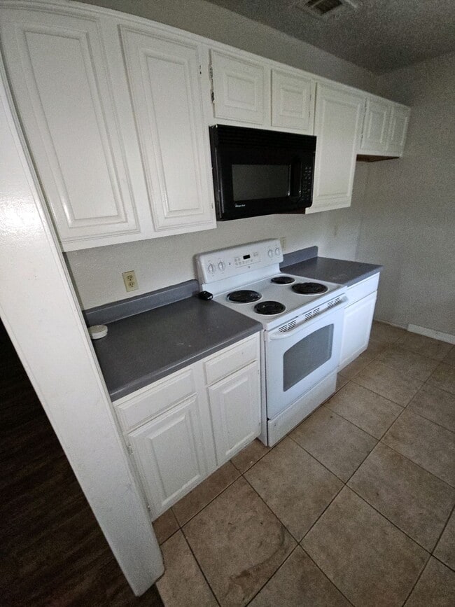 Photo - 715 Penn Pl