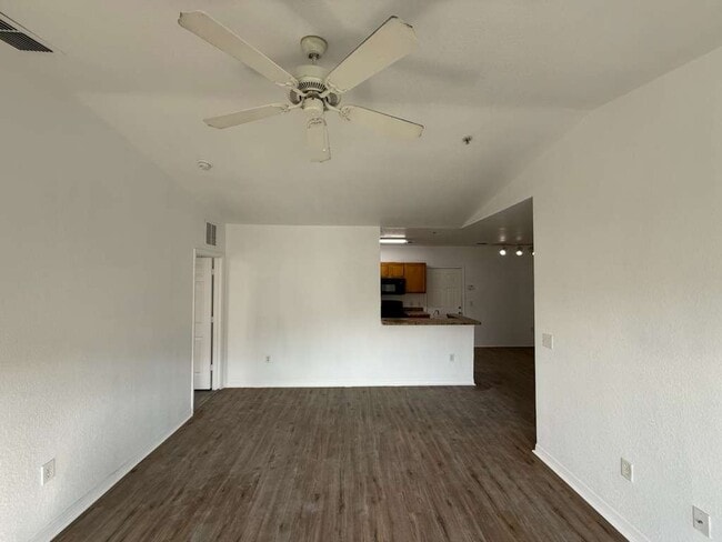 Photo - 5550 E Michigan St