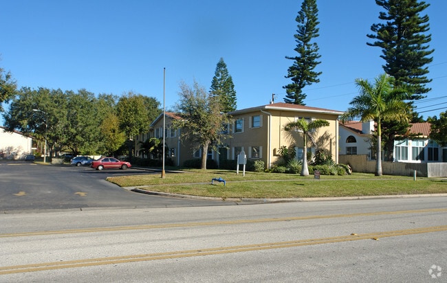 Rio Vista - Rio Vista Apartments