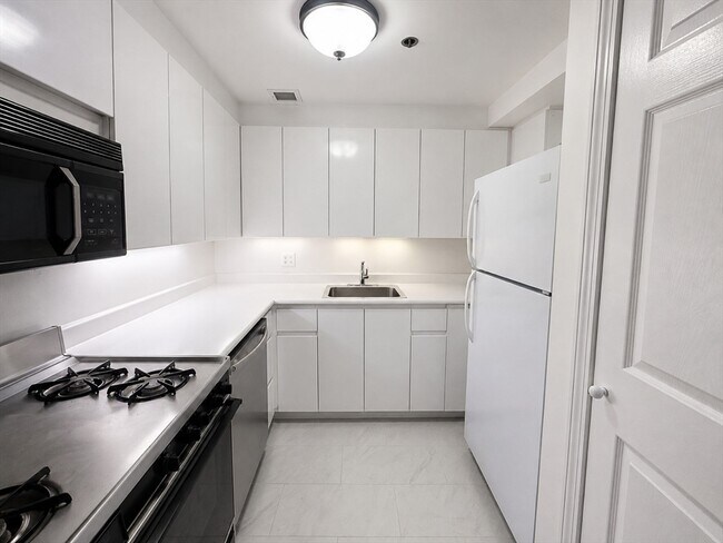 Photo - 170 Tremont St Unit 205