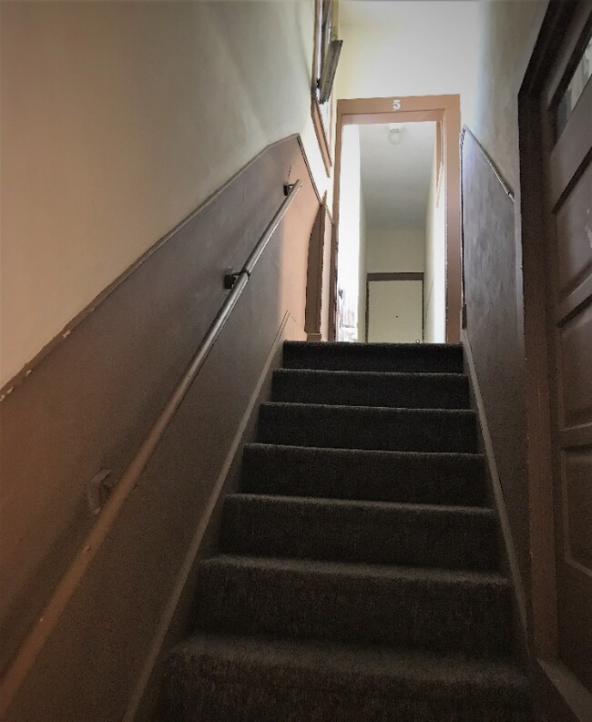 Photo - 450 N Hoback St