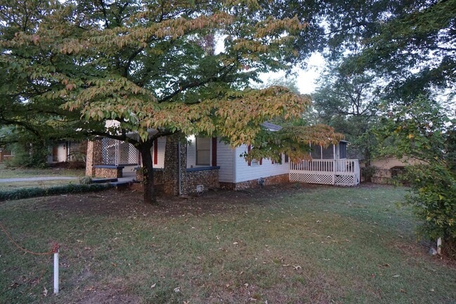 Photo - 1194 Birmingham St