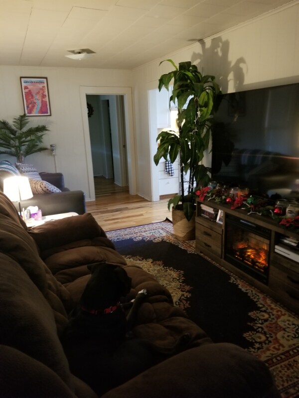 Photo - 624 S Lansing St